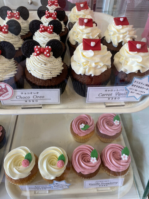 ロンドン カップケーキ 名古屋店 London Cupcakes 覚王山 ケーキ 食べログ