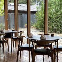 アコルドゥ - 明るい店内