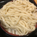 武蔵野うどん たまや - うどんのアップ