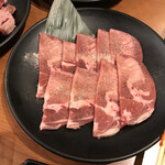 Kokusangyuu Yakiniku Tabehoudai Nikushou Sakai - 