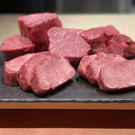 窯焼き割烹 黒泉 - ★本日のメイン食材(肉)
                                ・北海道産 黒毛和牛ヒレ
                                ・北海道産 黒毛和牛タン
                                ・北海道産 黒毛和牛シャトーブリアン
                                ・北海道産 黒毛和牛テート