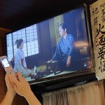 葵 - テレビ撮る女将さん