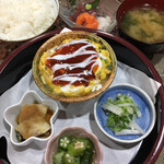 海彦、山彦、小料理しゅん - 料理写真:日替わりは「具沢山オムレツ」。