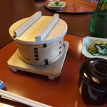 東京 芝 とうふ屋うかい - 食事：深川ご飯、赤だし、香の物