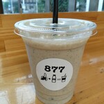 バナナジュース専門店 877 - 黒ゴマきな粉豆乳バナナ