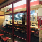 ゴル麺。 - コロナ前であれば行列店のようですが、
20時ごろ、すいていました。