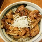 十勝豚丼 いっぴん - 豚丼ご飯少なめ 810円