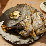 網元の宿 ろくや - 鉢肴：鮪の兜焼きドーン