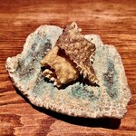 大どころ - アラの皮〜干したアラの皮を軽く炙ってパリパリ。軽く塩振って頂きます。