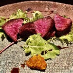 九州独特の甘味ある醤油は気候に合う。野菜バルサミコドレッシングとレモン胡椒で食欲を唆ります。