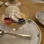 万平ホテル メインダイニングルーム - 