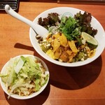 麺屋 六感堂 - 女川ほやとパイナップルのエスニック冷やし中華＋タコライス風炊き込みご飯