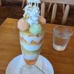 クリクリ - メロンショートパフェ¥1000
      〜2020/8/3