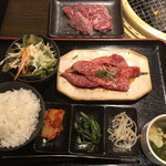 E-Go Yamagata Gyuu Yakiniku Ittou Gai Kurobeko - 和牛カルビ定食のクーポンハラミ付き。これにドリンクバーが付いて1,000円ぽっきり！