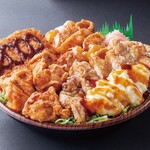 オリジン弁当 - 見本はボリューミーで美味しそう！