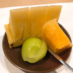うを徳 - フルーツの盛合せ（沖縄ゴールドバレル･シャインマスカット･夕張メロン）
