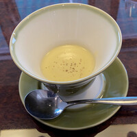 レストラン オネット - 本日の一口前菜✩.*˚
                    とうもろこしのポタージュ♬︎