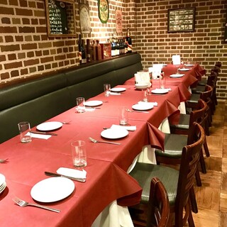 【全貸切】 最大44名様
                                          日にち/曜日/時間などにより料金設定がございます。
                                          