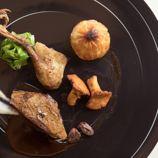 キュイエット - 料理写真:フランスランド産小鳩のロースト