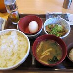 Sukiya - すき家 「たまかけ朝食＋牛小鉢」