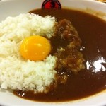 カレーの赤田屋 - 牛スジカレー＋黄身