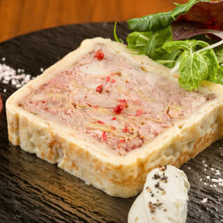 鳥料理の可能性に挑戦！ワインによく合う創作料理も楽しみ！！