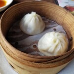 暖龍 - 小籠包（税別380円）