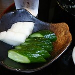 福乃家 - サービスの大根ときゅうりのぬか漬け