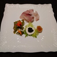 故宮 - 前菜（カンパチのカルパッチョとキャビアなど）