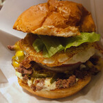 ジャミジャミ - ♦︎プレミアムチョップドバーガー　¥1,300
※ピクルスが売り切れのため目玉焼きをチョイス