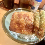 とんかつ一幸 - 赤パプリカとシシトウ…