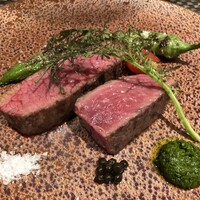 ARMONICO - なかやま牧場神石牛のランプとミスジの炭火焼き サルサヴェルデ 万願寺唐辛子　セミドライトマト 生の粒胡椒 マルドンシーソルト