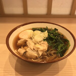 そばの神田 東一屋 - アサソバビンボー！　
      朝そば＋肉！　