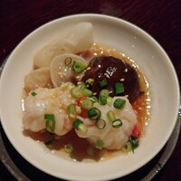 過門香 銀座本店 - 鮮魚の蒸し物　広州ソース　白キクラゲ久しぶりに食べました。エビの鮮度が良いのかプリップリッで美味かった