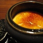 伍味酉 - 純系名古屋コーチン玉子のとろける壷焼きチーズプリンのブリュレ仕立て