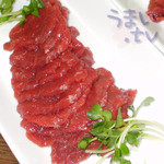 山崎精肉店 - 特上　100g　530円