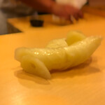 鮨駒 - ガリは何本でもイケる〆加減バッチリ！