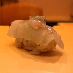 鮨駒 - 地物鮃の昆布〆