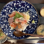 Uosai Nikou - ランチ 海鮮炙り丼　１２５０円　(2020/07)