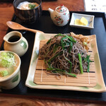 紀山 - 料理写真:ニラそば大盛り&山わさびとろろ飯