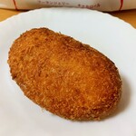 ブーランジェリーキャセロール - ビーフカレーパン。185円+税