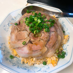 中華料理 鳳凰 - 肉盛り炒飯