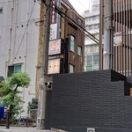 麺に光を - 外看板