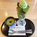 茶寮都路里 - 抹茶カステラパフェ、玄米茶プリン