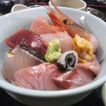 お食事処 八角 - 1,000円のネタとは思えません。