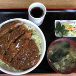 松葉食堂 - ソースカツ丼、味噌汁、漬け物