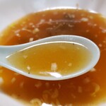 金泉楼 - チャーシュー麺のスープ