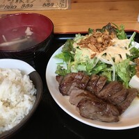 ブルーキッチン 堺筋本町店 - サービスステーキ定食