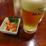 二丁目酒場 - モルツ お通し(キムチ)