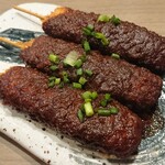 鳥開総本家 - サービスの味噌串カツ